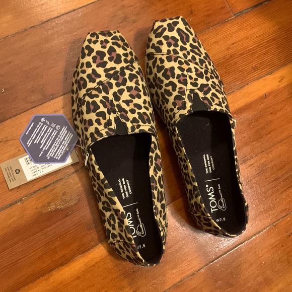TOMS Classic Leopard Print - Picture 2 of 8